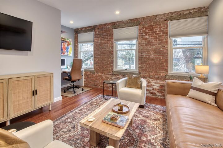 53995 Route 25 Apt 1  Southold NY 11971 photo