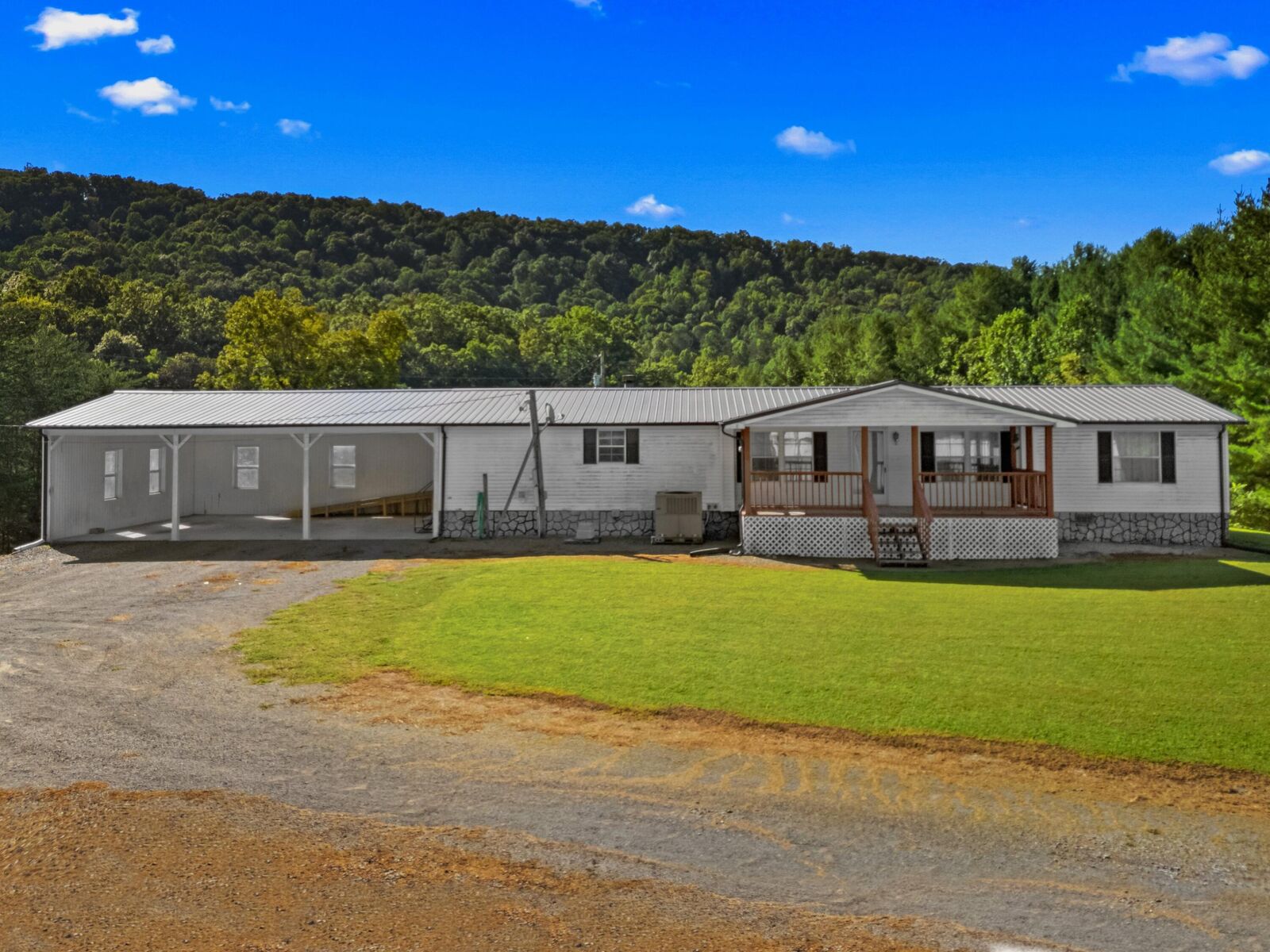 Property Photo: 196 Heck Hollow Rd Road TN 37857