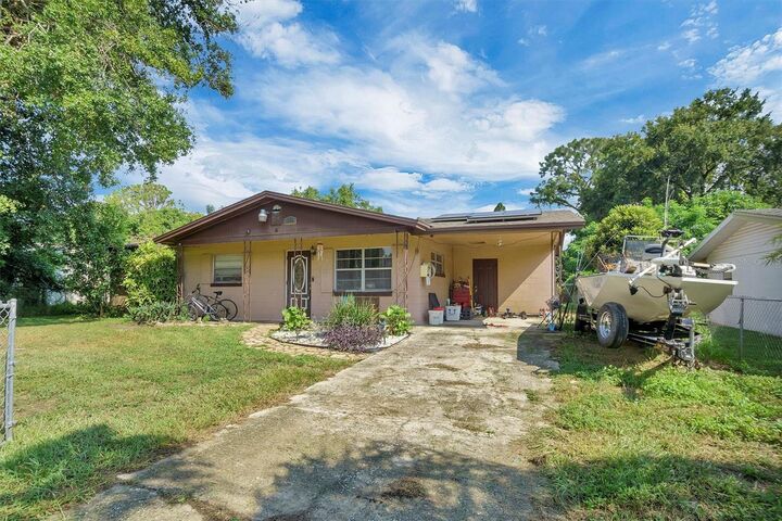Property Photo:  517 Marianna Road  FL 33823 