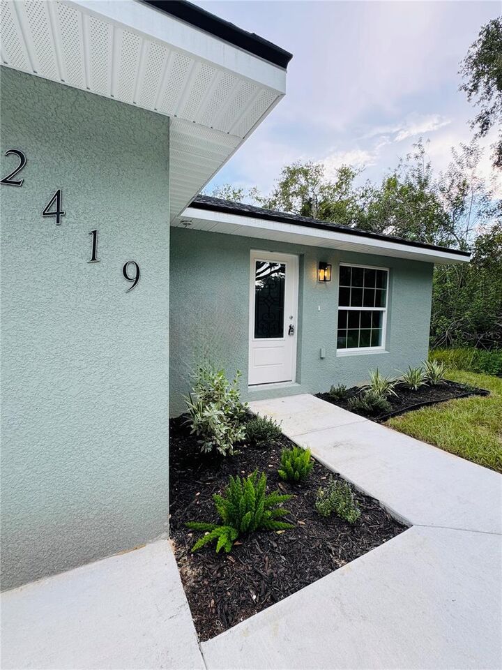 Property Photo:  2419 Blair Circle N  FL 33803 
