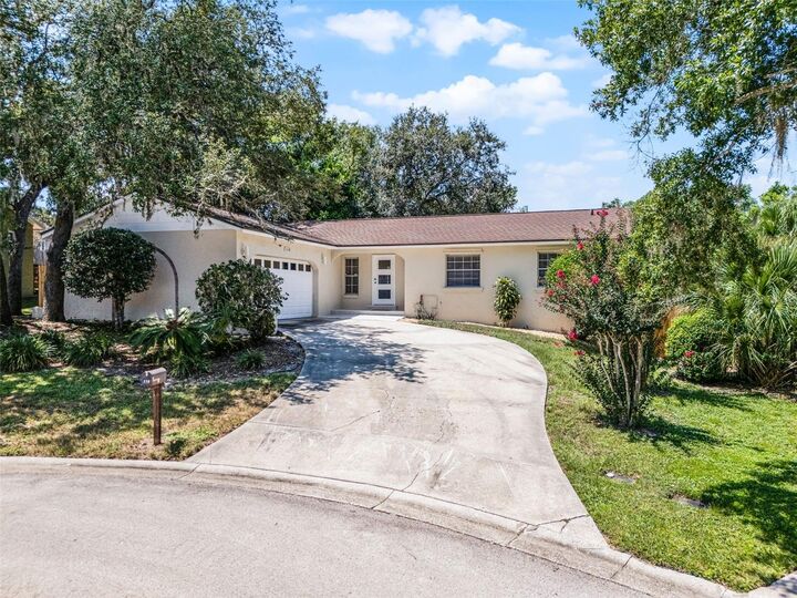 Property Photo:  110 Tedworth Court  FL 32779