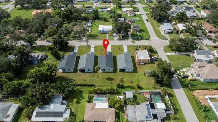 Property Photo: 809 Groveland Avenue FL 34285