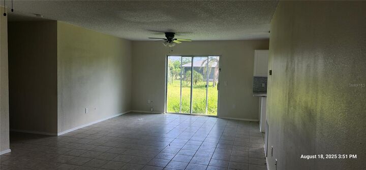 Property Photo: 11097 Magdalena Avenue FL 34224