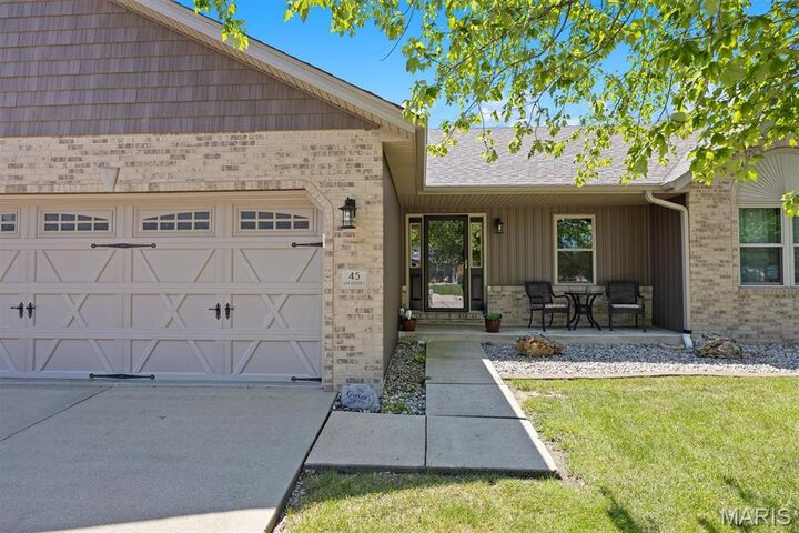 Property Photo: 45 Oakbrooke IL 62294