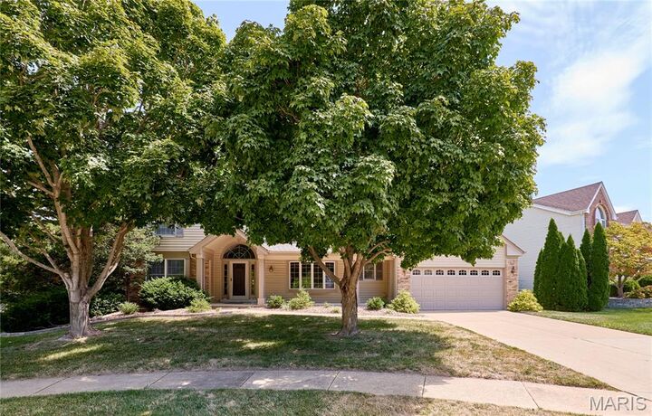 2128 Seven Oaks Drive  St Charles MO 63303 photo
