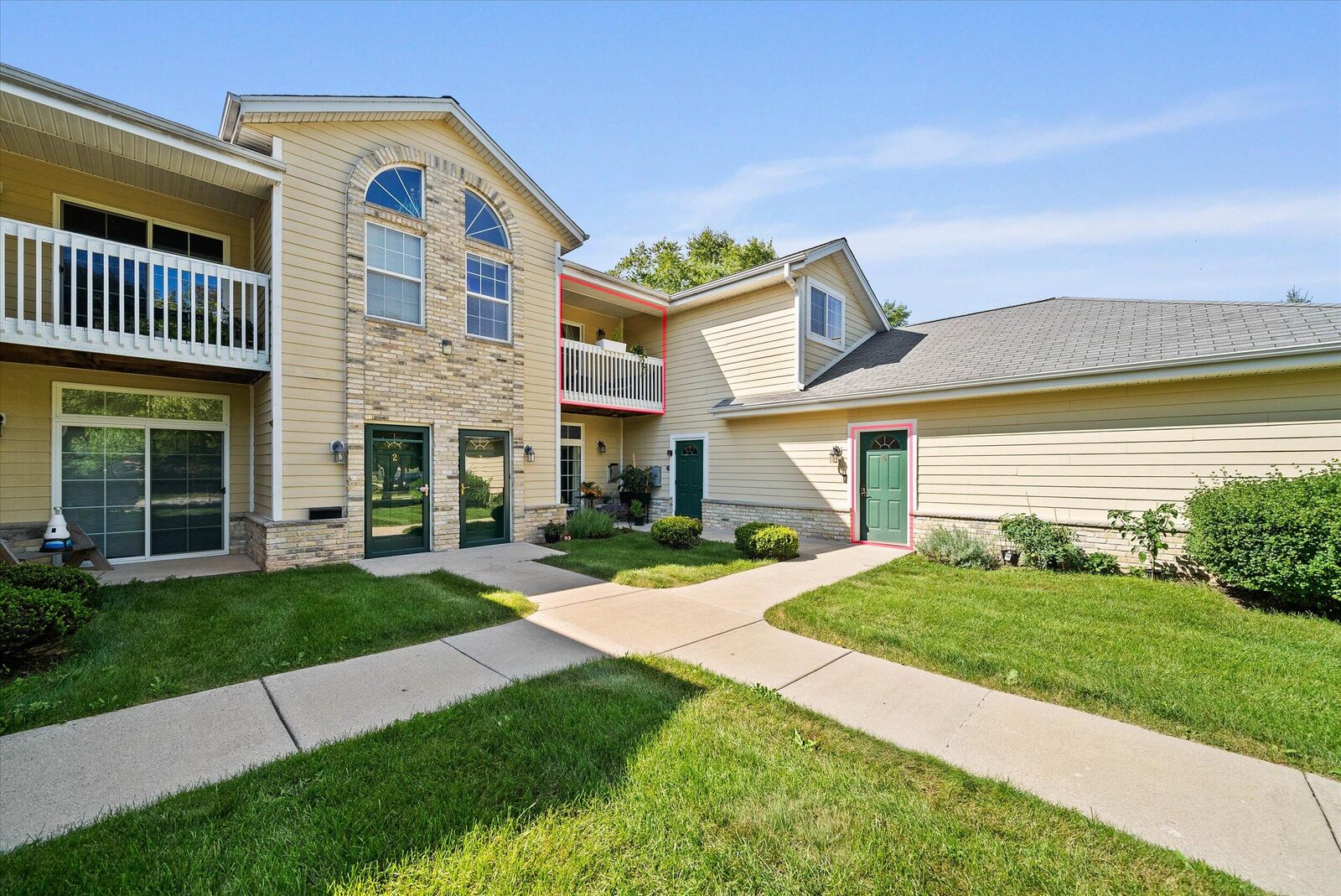 Property Photo: 1479 Garay Ln 204 WI 53074