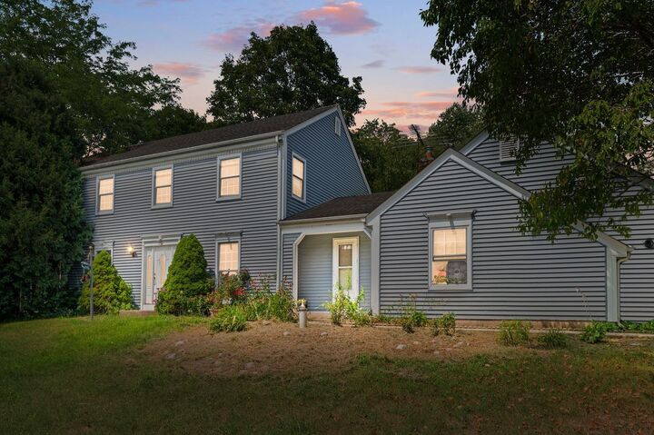 Property Photo: 6 Crawling Stone Road IL 60010