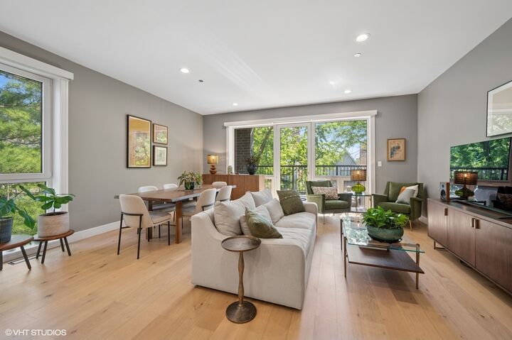 Property Photo:  4932 N Kenmore Avenue 2N  IL 60640 