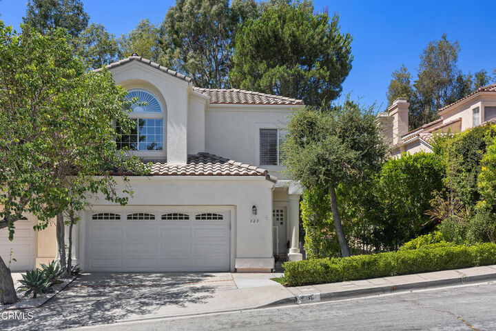 Property Photo: 989 Calle La Primavera CA 91208