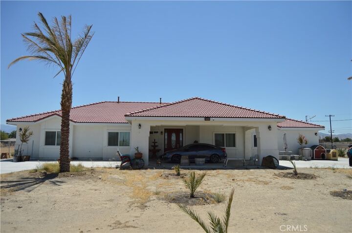 Property Photo: 10020 E Avenue R12 CA 93543