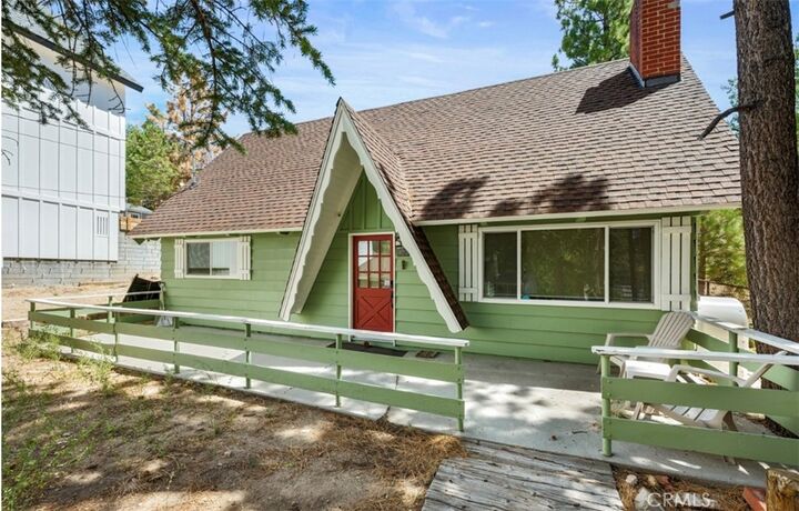 Property Photo:  653 Temple Lane  CA 92315 
