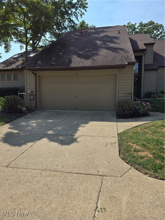 Property Photo: 68 Starboard Circle OH 44319