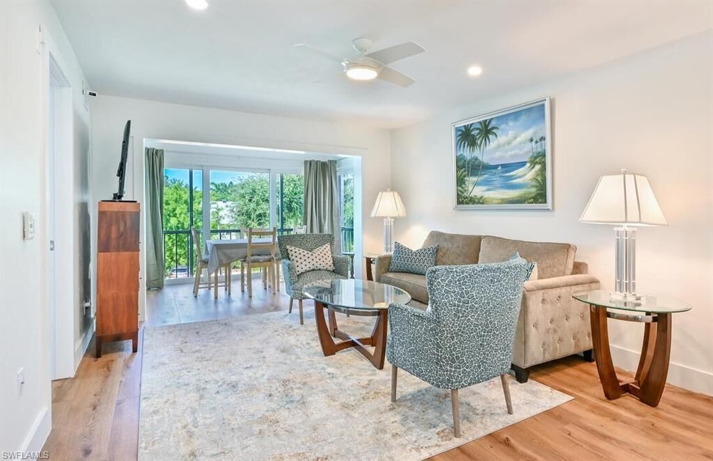 Property Photo:  250 7th Ave S 301  FL 34102 