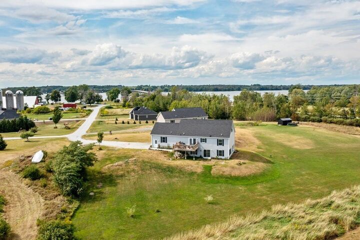 Property Photo:  5 Tylers Way  VT 05488 