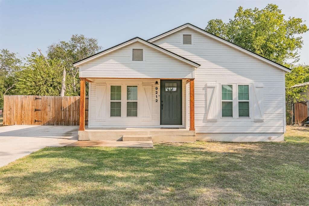 Property Photo:  9212 Oels Street  TX 76108