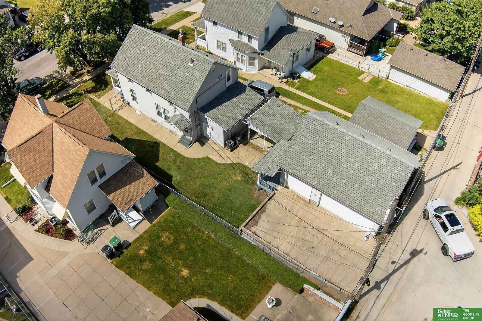 Property Photo:  1417 S 11th Street  NE 68108 