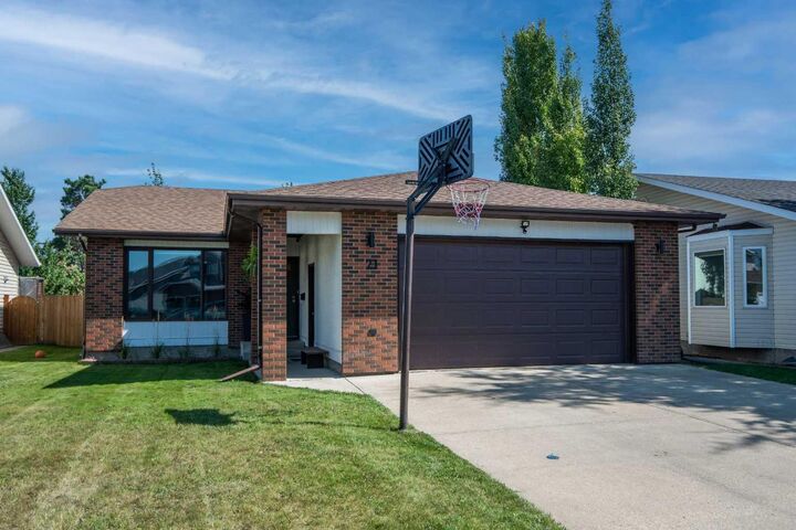 21 Gilbert Crescent  Red Deer AB T4P 3L3 photo