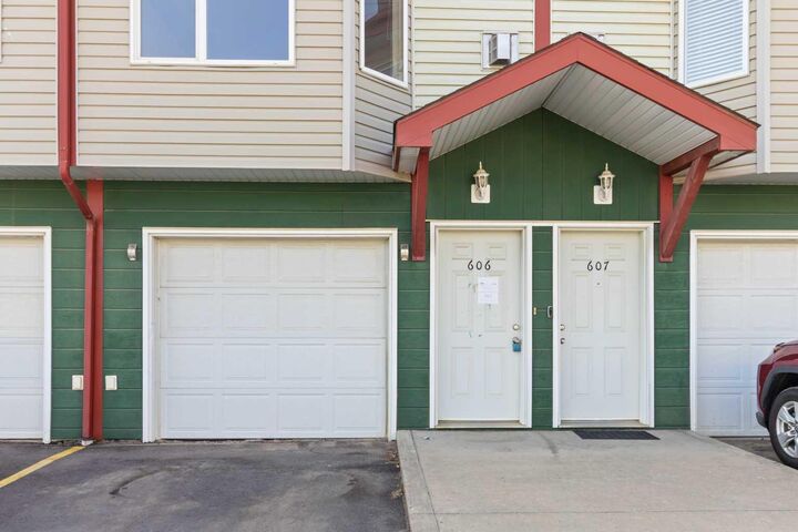 Property Photo: 201 Arabian Drive 606 AB T9H 5R5