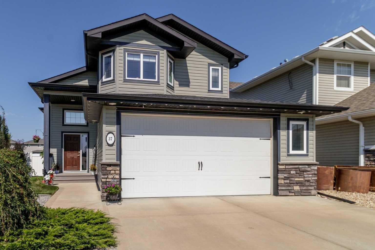 Property Photo: 37 Churchill AB T4M 0B6