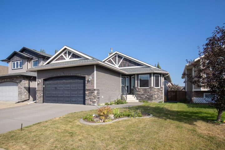 Property Photo: 87 Valentine Crescent AB T4R 0G1