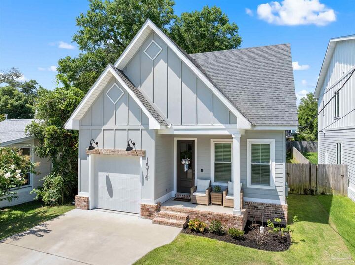 Property Photo:  1514 Belmont St  FL 32501