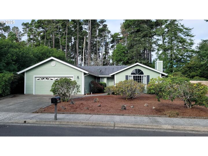 2277 Upas Pl  Florence OR 97439 photo