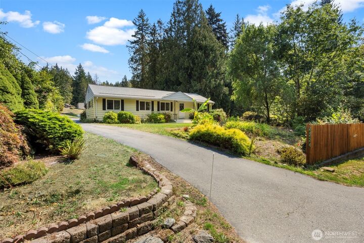 Property Photo: 4224 Tracyton Beach Road WA 98310