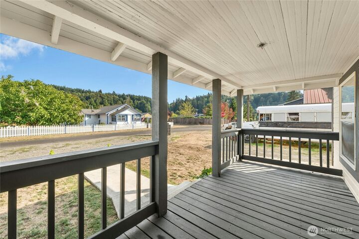 Property Photo:  719 S Nenant Street  WA 98530 