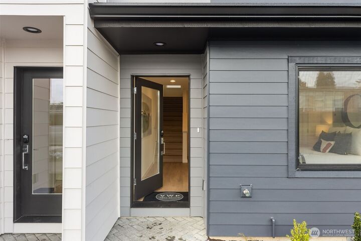 Property Photo: 9219 C 14th Avenue NW WA 98117