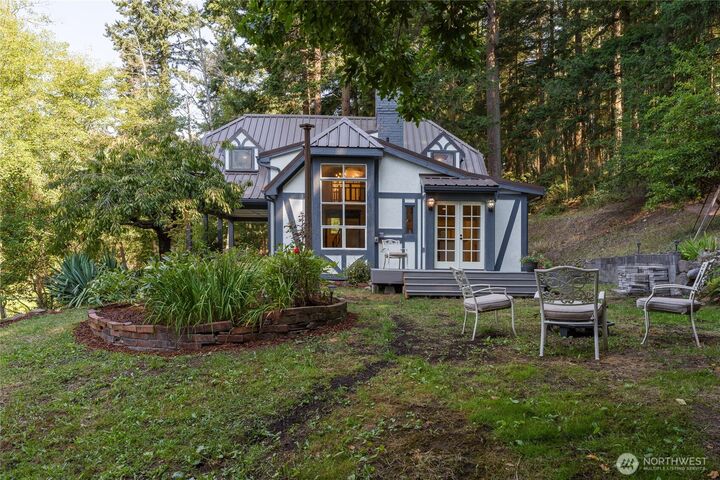 33  Barnacle Ln  Orcas Island WA 98279 photo