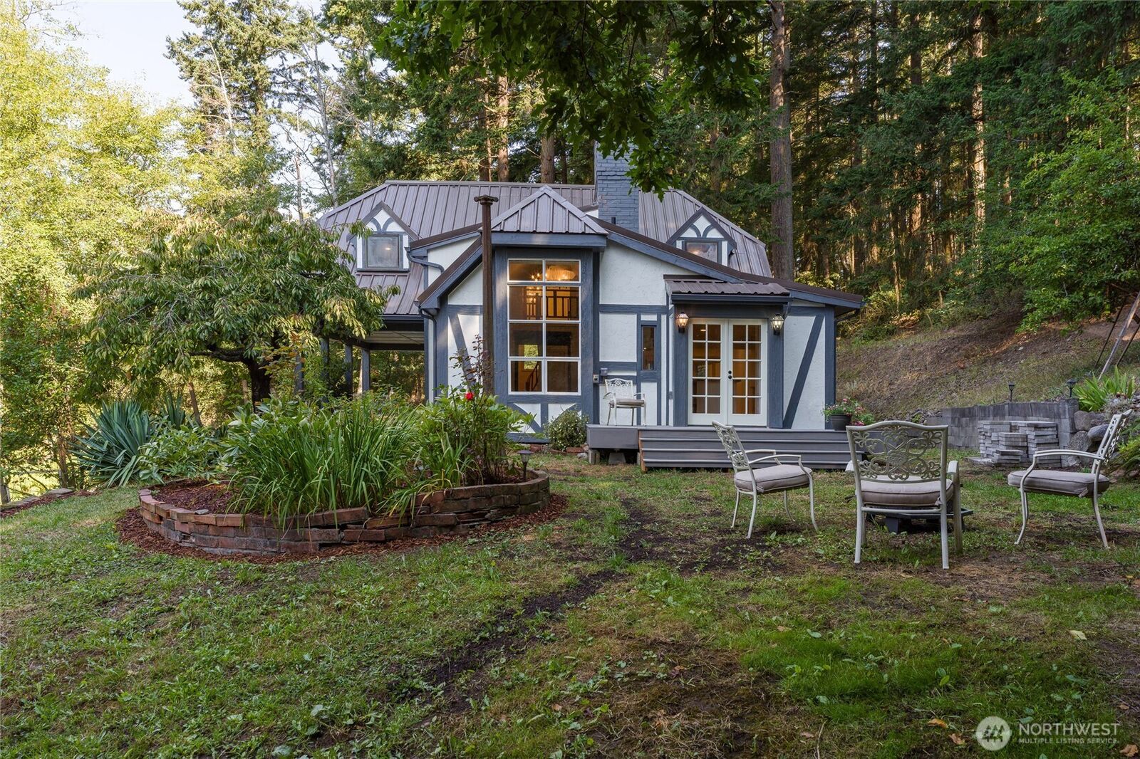 Property Photo: 33 Barnacle Ln WA 98279