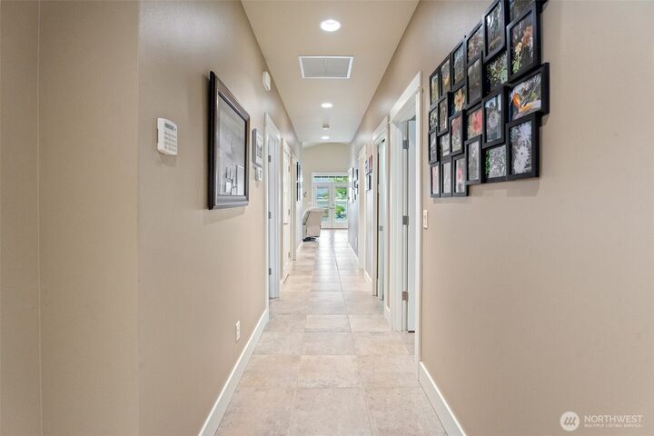 Property Photo: 2452 NW Columbia Avenue 22 WA 98802