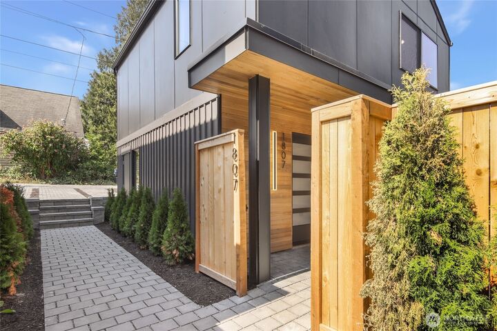1807 SW Elmgrove Street  Seattle WA 98106 photo