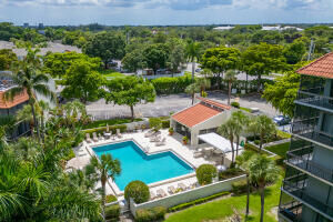 Property Photo: 3000 Presidential Way #101 FL 33401