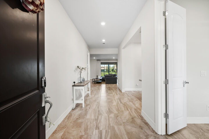Property Photo: 800 SE Westbury Drive FL 34984