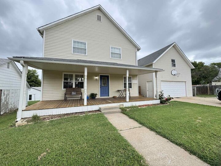 1710 Fowler Ave  Winfield KS 67156 photo