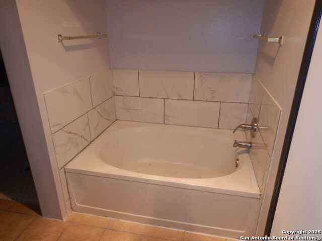 Property Photo: 2533 Montebello TX 78259