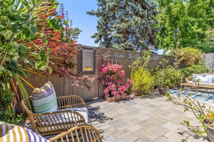 Property Photo: 850 Erickson Lane CA 94404