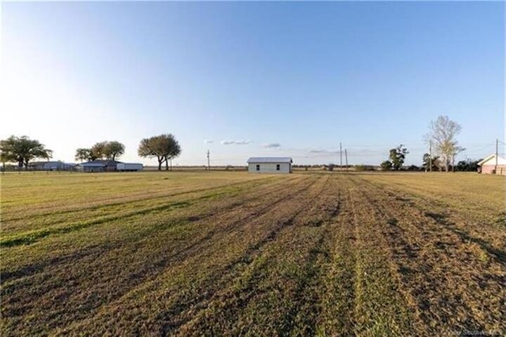 Property Photo:  1273 W Tank Farm Road W  LA 70605 