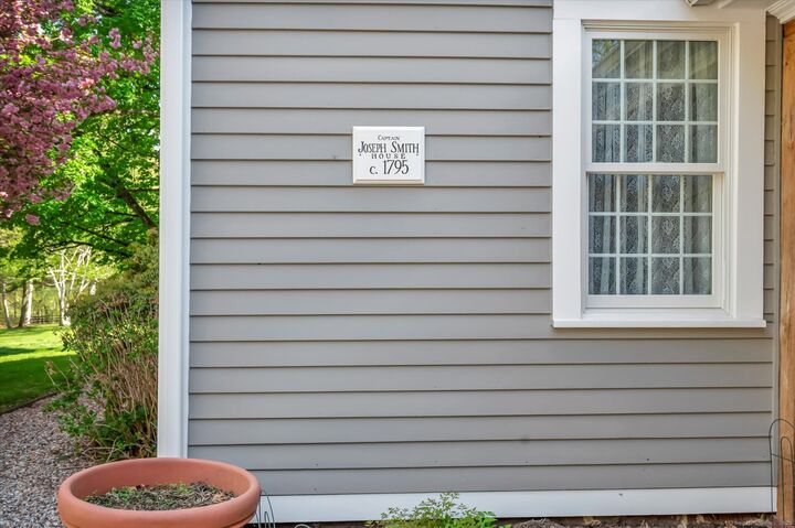 Property Photo: 122 Nooks Hill Road CT 06416
