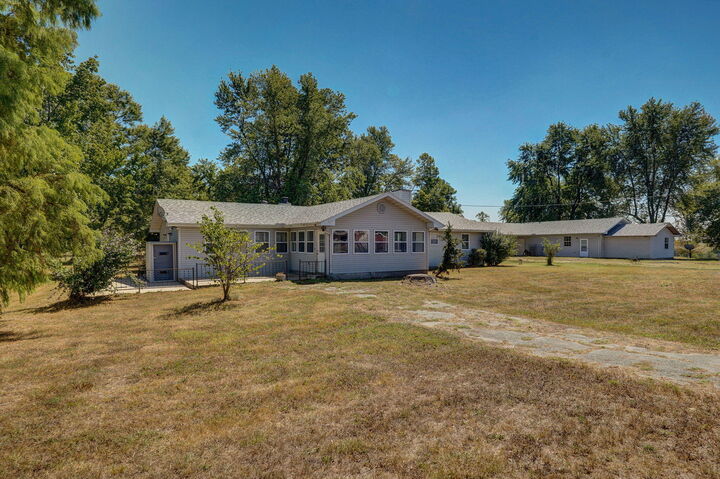 6896 N Farm Rd 1  Ash Grove MO 65604 photo