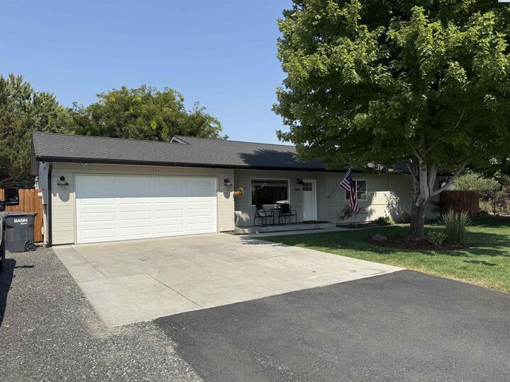 Property Photo: 4821 W Park St WA 99301