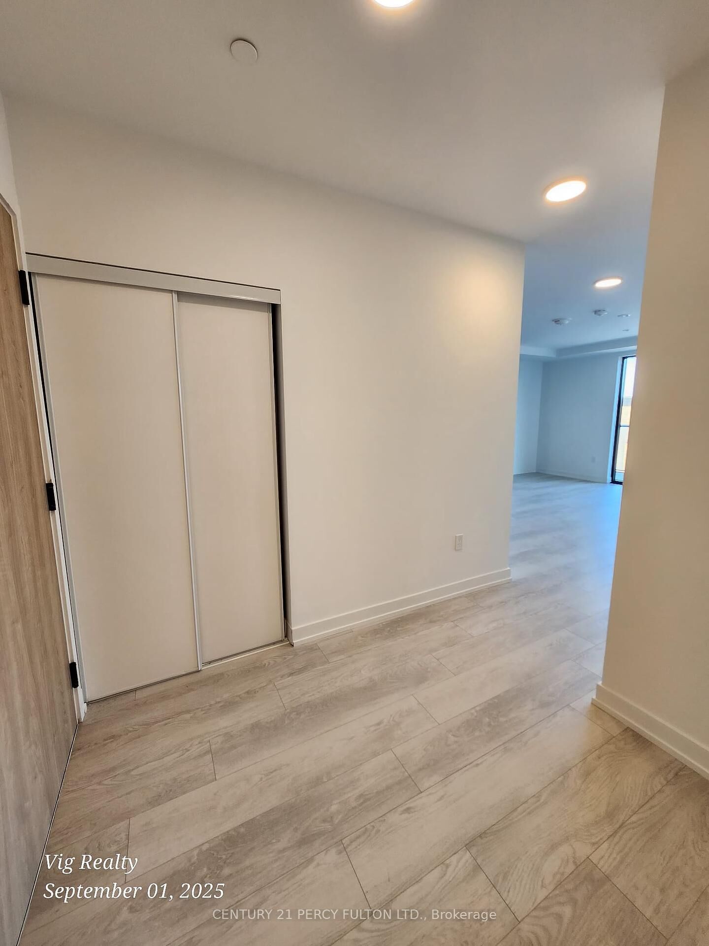 Property Photo: 801 The Queensway Avenue 205 ON M8Z 1N4