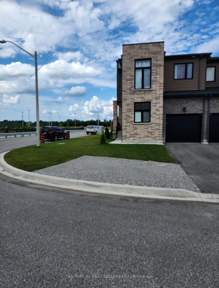 Property Photo: 114 Fairlane Avenue ON L9J 0M5