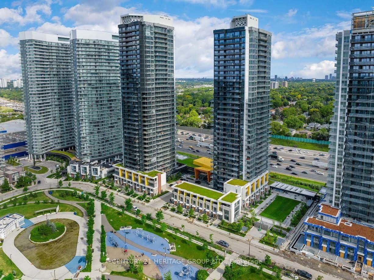 Property Photo: 85 McMahon Drive 1107 ON M2K 0H1