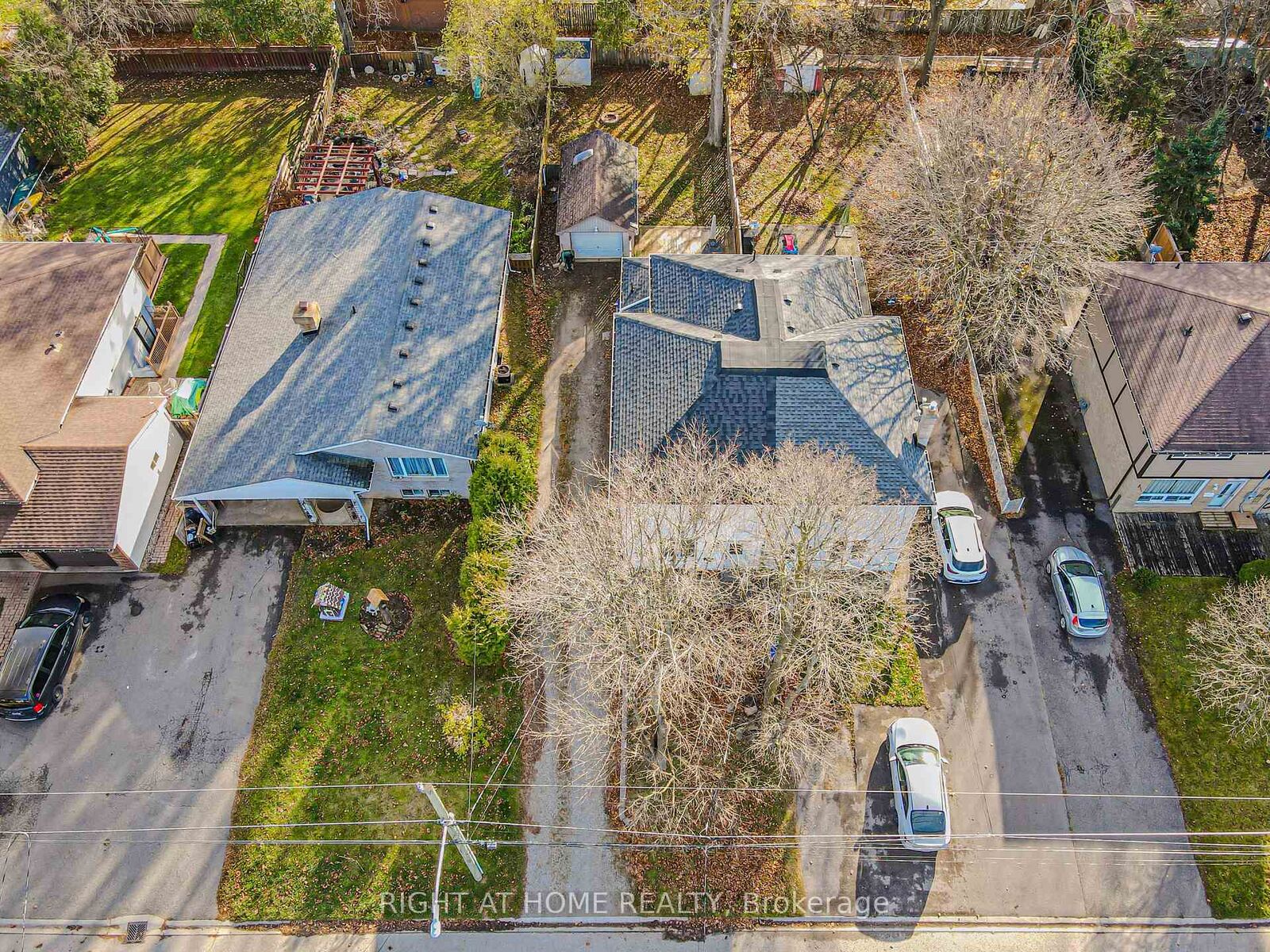 Property Photo: 126 Poplar Avenue ON L7J 2E2
