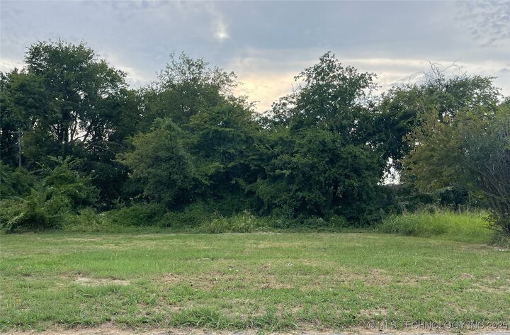 Property Photo:  Junction Street  OK 74401 