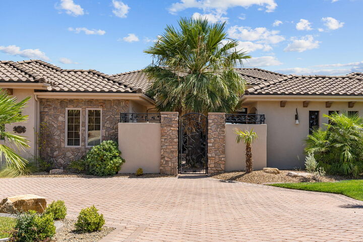 Property Photo:  1343 W Cambridge Ave  UT 84780 