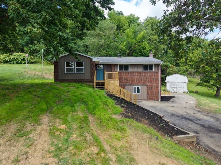 275 Twin Lakes Rd  Unity  Twp PA 15650 photo