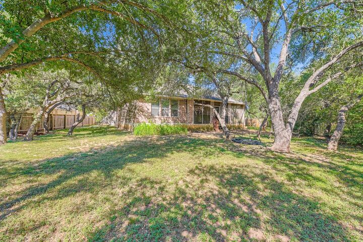 Property Photo:  7517 Seneca Falls Loop  TX 78739 
